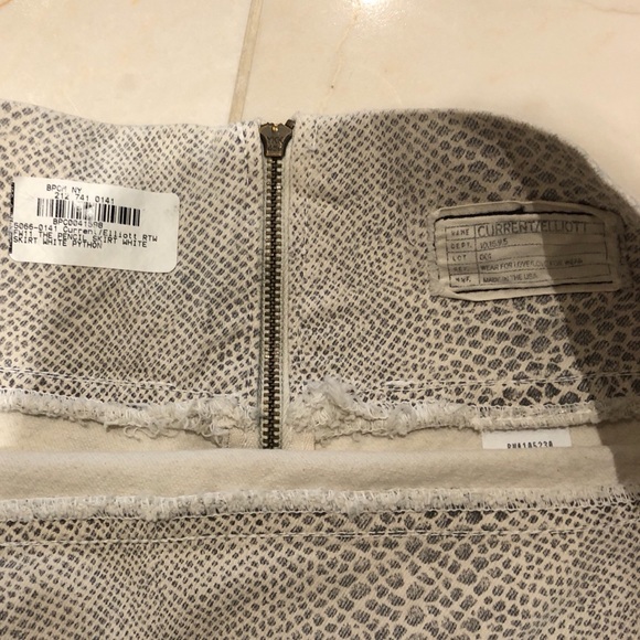 Mini - Picture 2 of 2